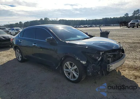 2015 Nissan Altima 2.5 z USA, uszkodzony, nr VIN 1N4AL3AP8FC496039